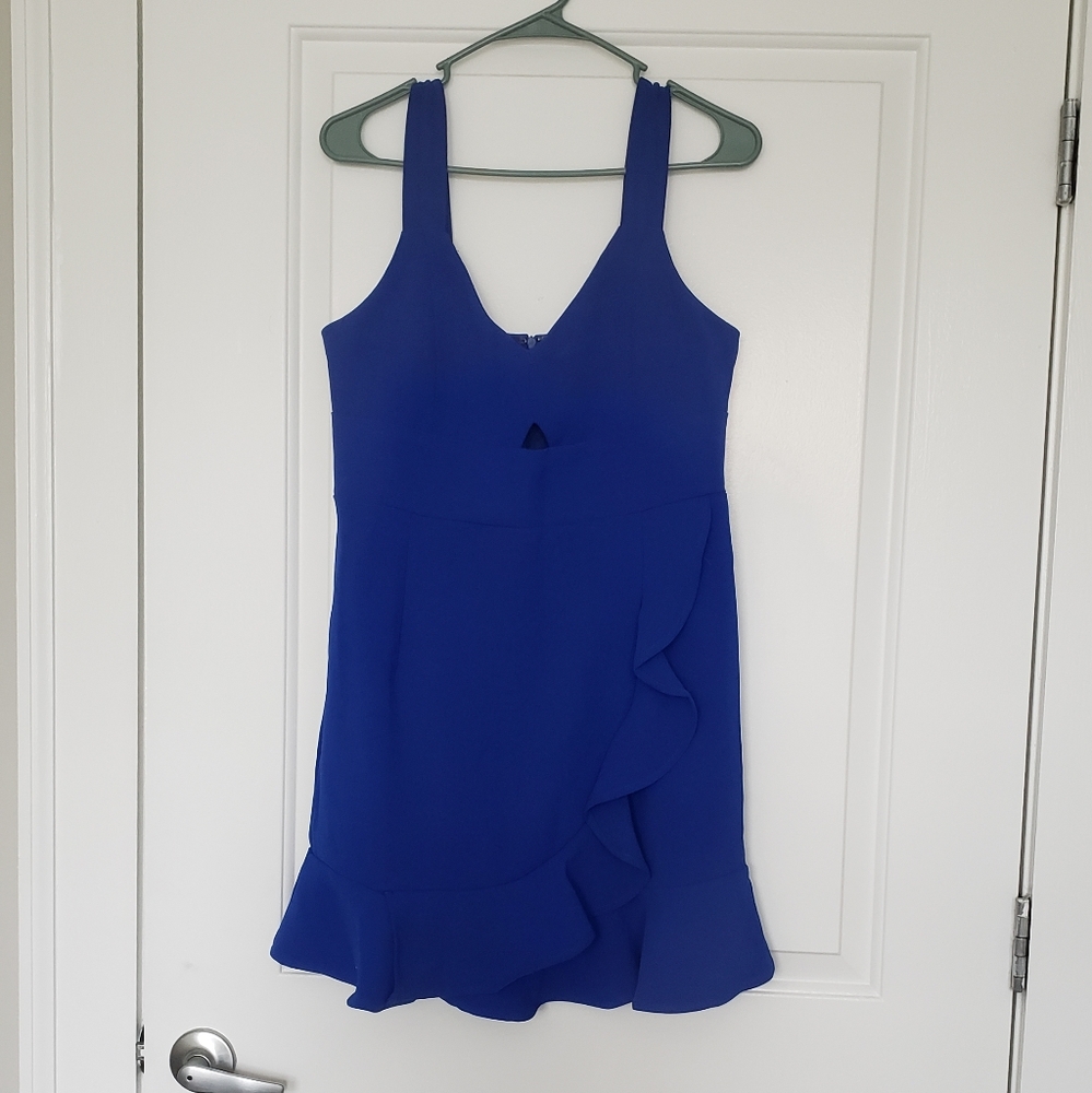 Q&A Size Medium - Royal Blue Mini Dress